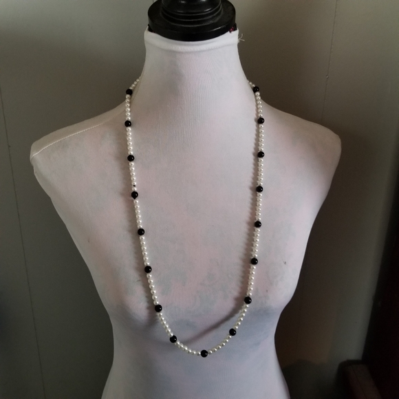 Vintage necklace black and white faux pearl necklace pearlcore - Picture 3 of 12